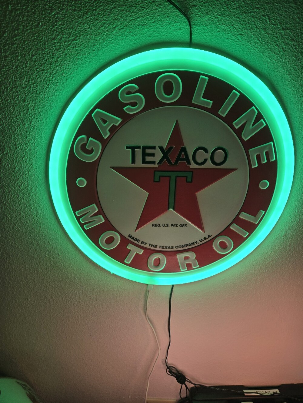 Texaco LED Sign **Green** Lighted Sign W/USB Charging Cable New No Box.